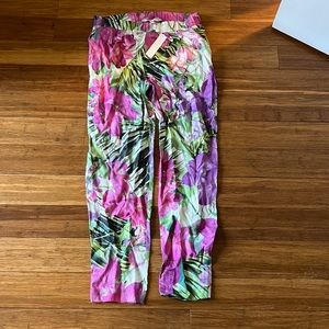 New Trina Turk Cropped Vacation Pants